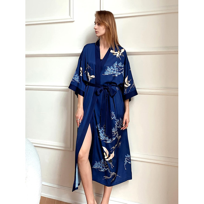 Жіночий халат-кімоно з довгим атласним рукавом, принт квітів, однорозмірний, темно-синій - Kranich und Kiefer