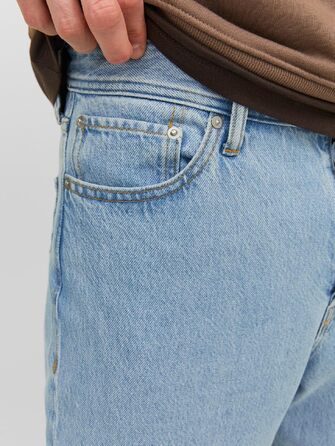 Чоловічі джинси Jack & Jones JJIALEX Baggy Fit синього кольору, денім