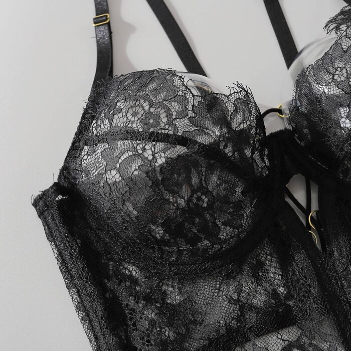 Чорний мереживний комплект спідньої білизни Daen Nachthed: мереживний халат-сорочка, стринги. Розмір L