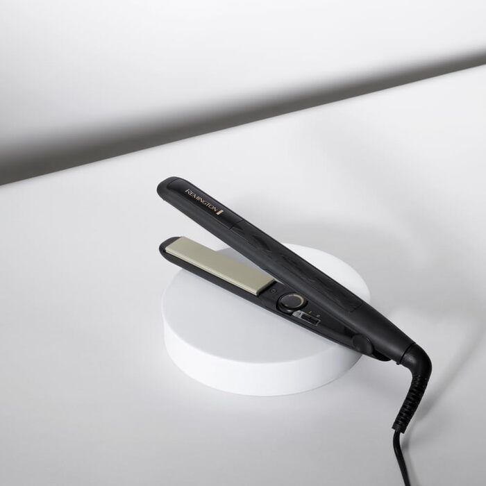 Випрямляч для волосся Remington Ceramic Straight S3500 з кераміко-турмаліновим покриттям, чорний
