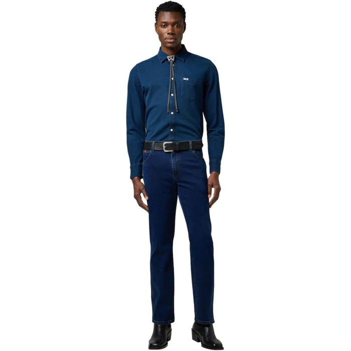 Чоловічі джинси Wrangler Texas Stretch W121XU13M заужені (Tapered), колір Rustic Navy, розмір 42W/32L