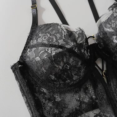 Чорний мереживний комплект спідньої білизни Daen Nachthed: мереживний халат-сорочка, стринги. Розмір L