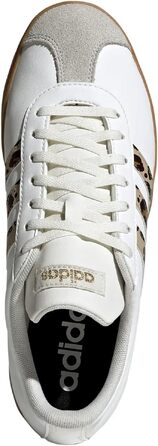 Чоловічі бігові кросівки adidas Cosmic M, білий/коричневий/сірий, розмір 40 EU