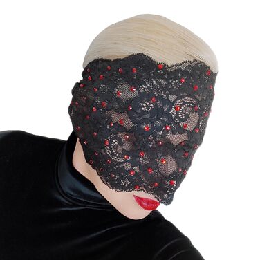 Елегантна червона мереживна маска для жінок з каміннями – венеціанська маска з квітковим візерунком для маскараду, карнавалу, косплею, готичної вечірки та особливих подій (чорний колір з червоними каміннями)