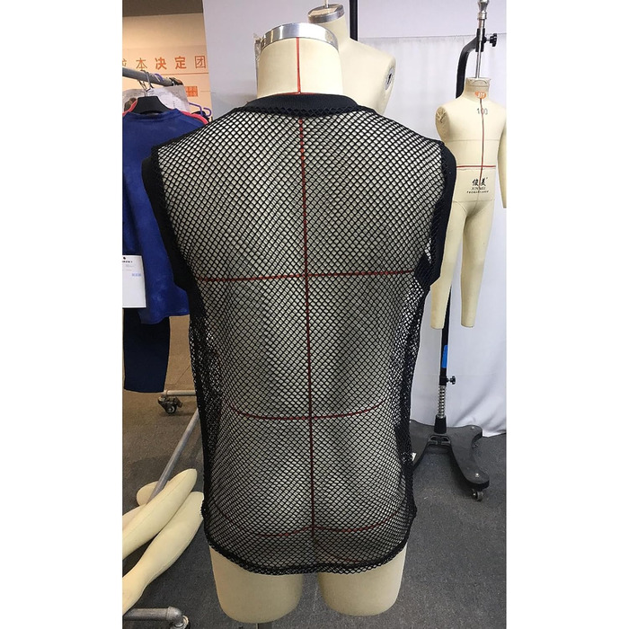 Чоловіча футболка з мережива з прозорою сіткою, чорна. Підкреслює мускулатуру.