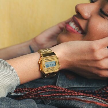 Цифровий кварцовий годинник Casio Unisex зі сталевим ремінцем, золотисто-сірий